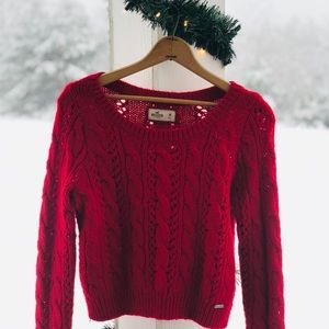 Red Hollister Sweater semi-cropped ❣️